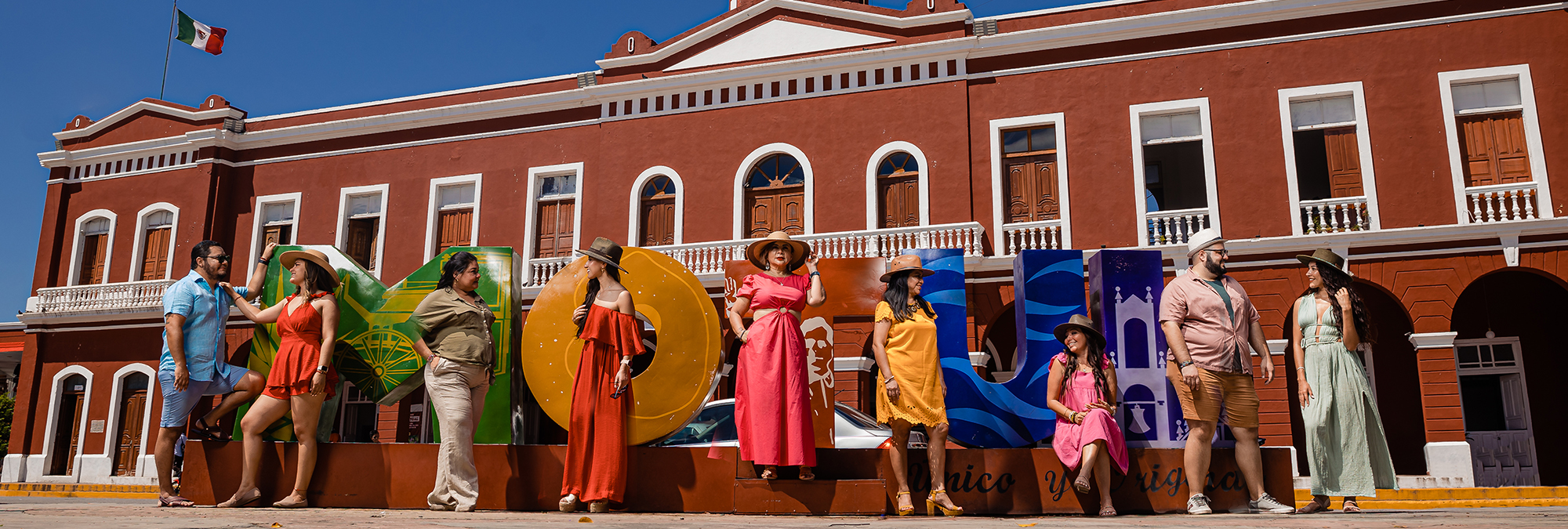 Conoce las maravillas que puedes disfrutar en Motul, a sólo 25 minutos de Mérida. Lo divertido de conocer las raíces de los municipios más cercanos a Mérida. Ven y disfruta de Motul en Yucatán. Motul cuna de los huevos más deliciosos de Yucatán. Visita Motul muy cerca de Mérida Yucatán. Motul es un municipio de Yucatán. Disfruta de la gastronomía de Motul. Si no tienes planes, ve y desayuna en Motul. El cenote más cercano a Mérida lo encuentras en Motul. Variedad de cultura en Motul. Si estás en Yucatán, visita Motul a solo 25 minutos de Mérida. En Motul encontrarás un mercado surtido. Muchos mexicanos y extranjeros disfrutan de la variedad de las actividades en Motul. Huevos Motuleños. Desayunos exclusivos. Mercado Municipal de Motul en Yucatán. Municipios cercanos a Mérida Yucatán. Vive Motul.
